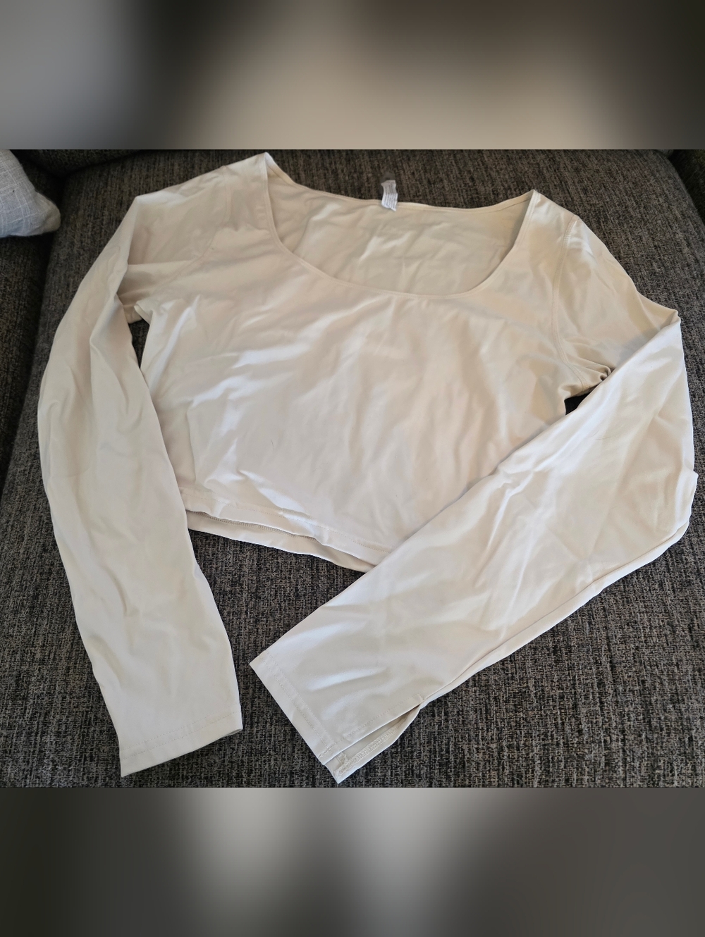 Women's Long Sleeve Scoop Neck Crop Top - Cream